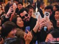 “创二代”李寒穷接班，能否带领雅戈尔重返“青春”？